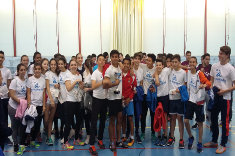 EL IES AZARQUIEL GANA LA JORNADA "JUGANDO AL ATLETISMO 2016".