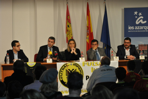 PRESENTACIÓN DE FUTSAL IMPERIAL EN EL IES AZARQUIEL