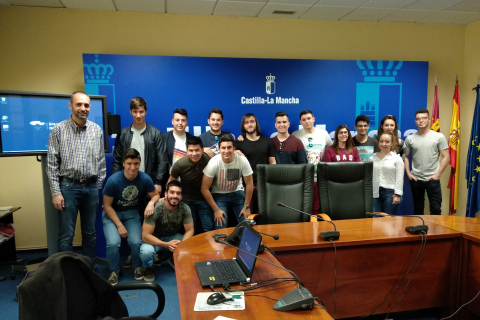 VISITA DE LOS ALUMNOS DEL M2SMR AL C.P.D. DE LA CONSEJERÍA DE FOMENTO