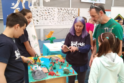 PRESENTACIÓN DEL PROYECTO INTERCENTROS "DE LOS DINOSAURIOS A LAS AVES".